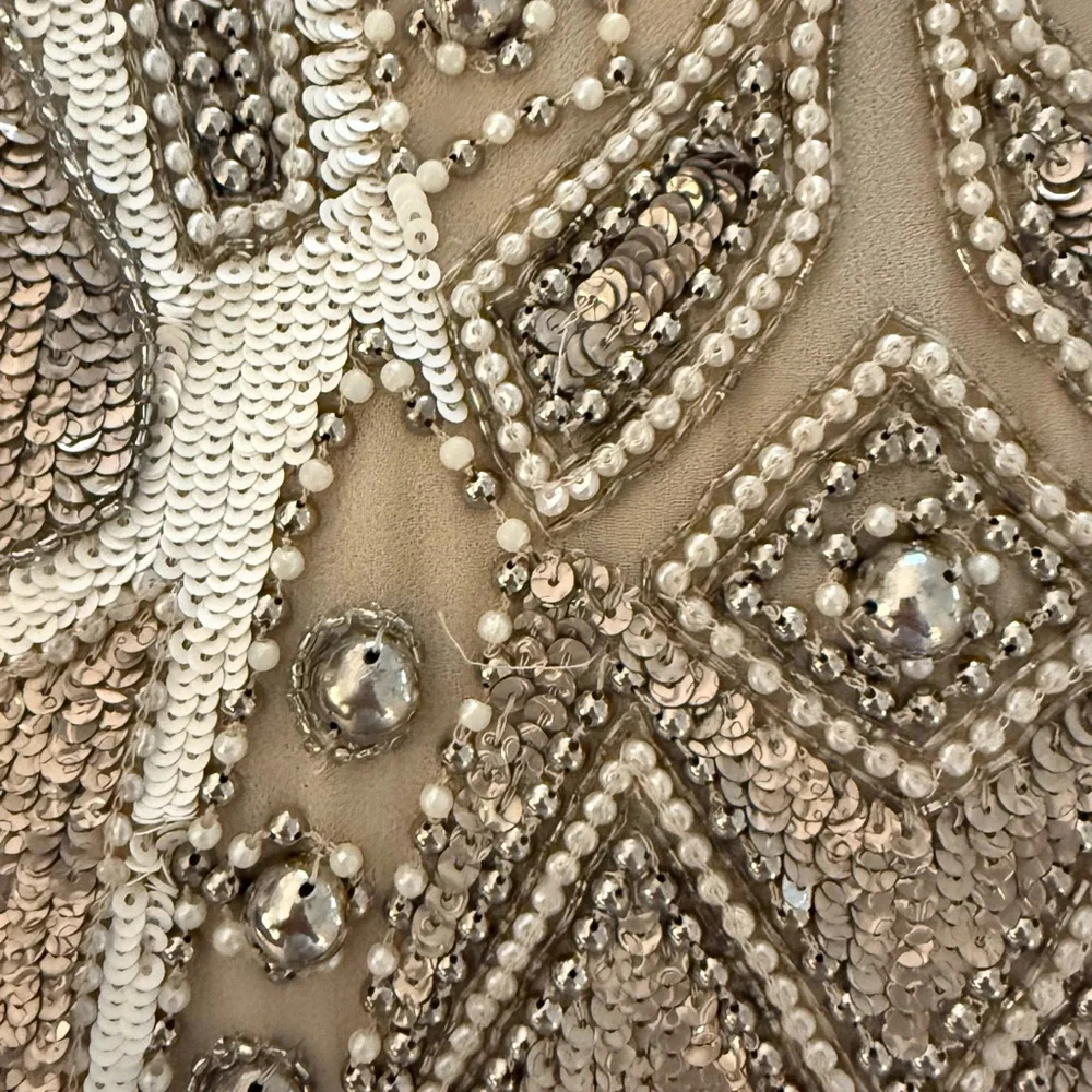 Adorable needle and thread dress! - Picture 3 of 6